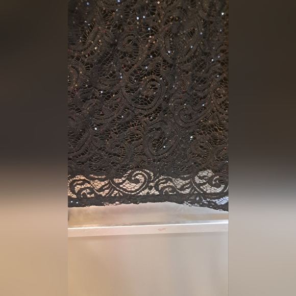 Catherines Pullover Lace Top Lined 2X Black Lace Stretch Comfort Party Bling - Picture 5 of 10